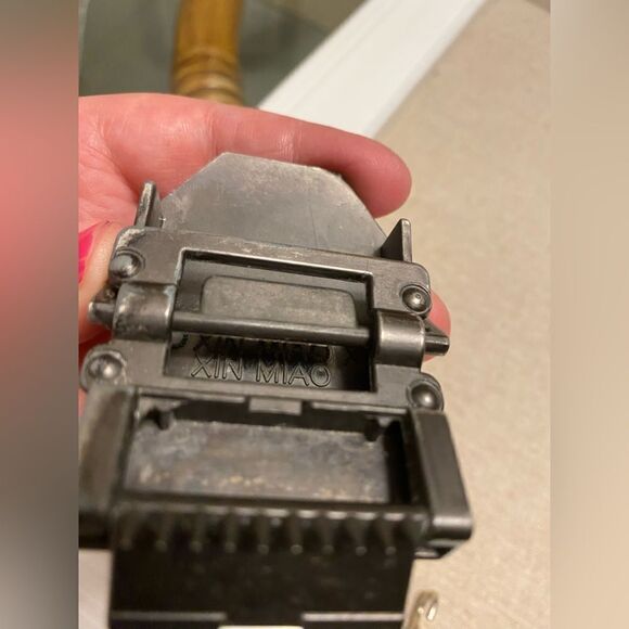 Deltaforge brushed metal belt buckle with teeth, sword triangle Pewter aesthetic - Picture 4 of 9